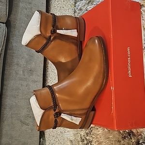 Pikolinos ROYAL Women’s flat ankle boots with leather accents Size US 7.5-8